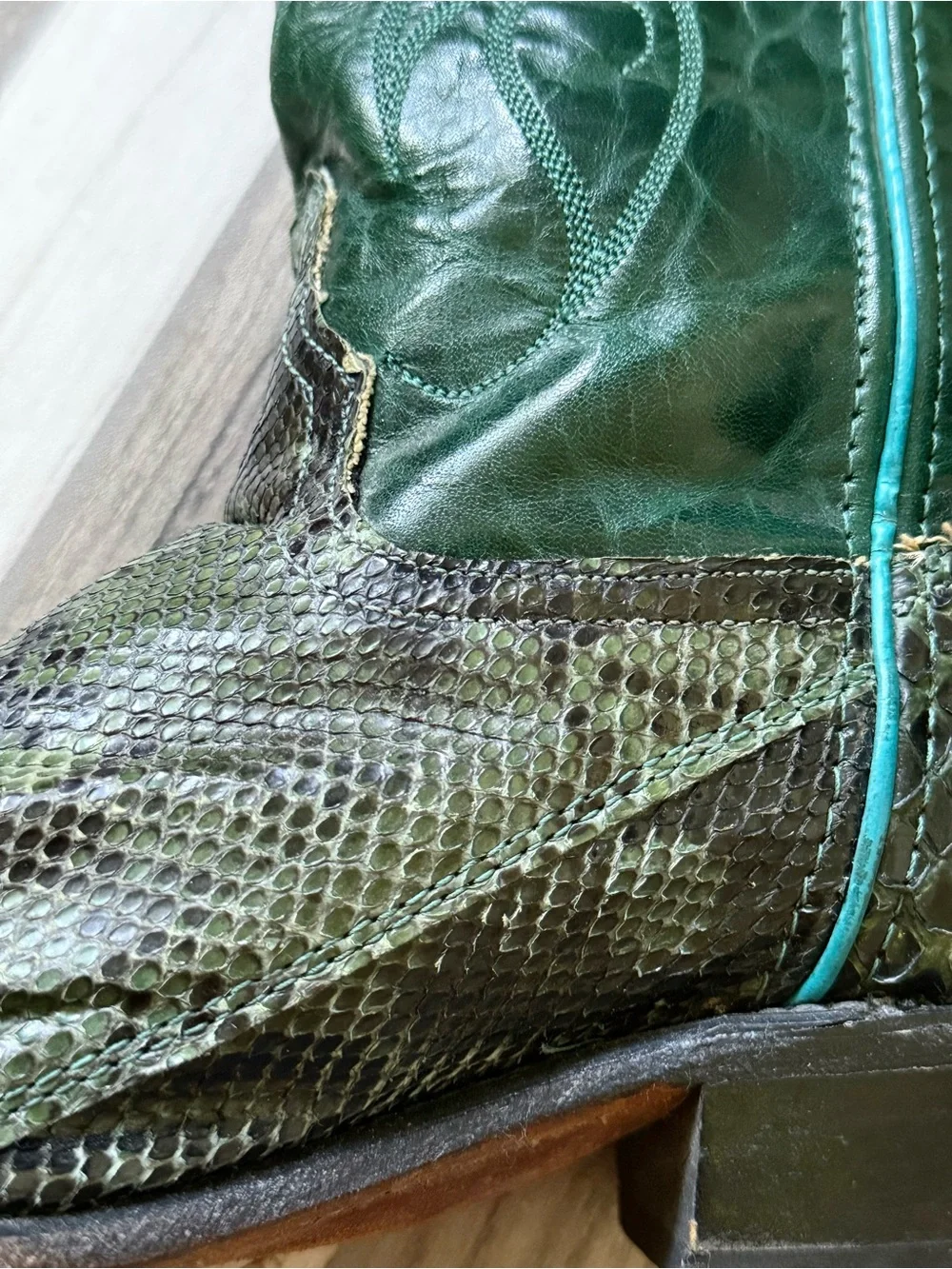 Vintage Python Snakeskin Women’s Cowboy Boots Teal Western Snip Toe Size: 8 - Picture 8 of 16